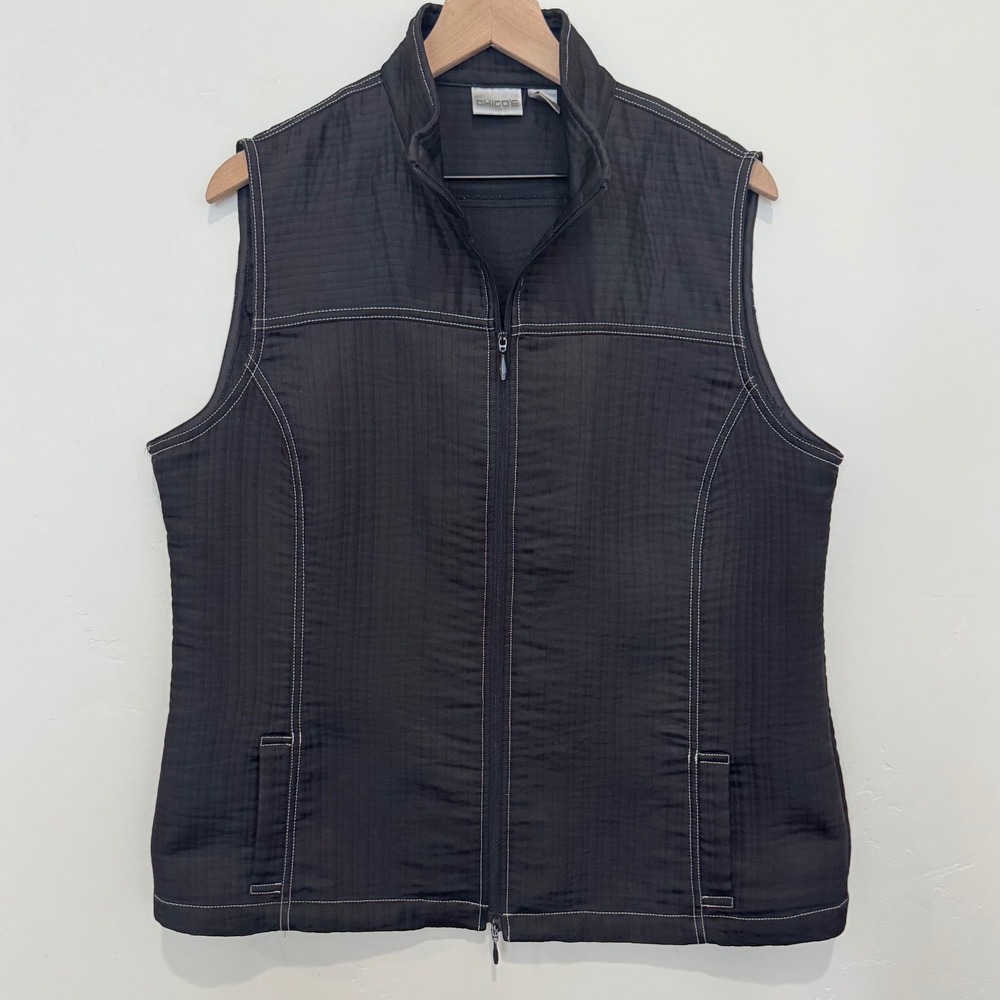 Chicos Black Quilted Zip Up Lightweight Vest Contrast Stitch Minimal XL Size 3